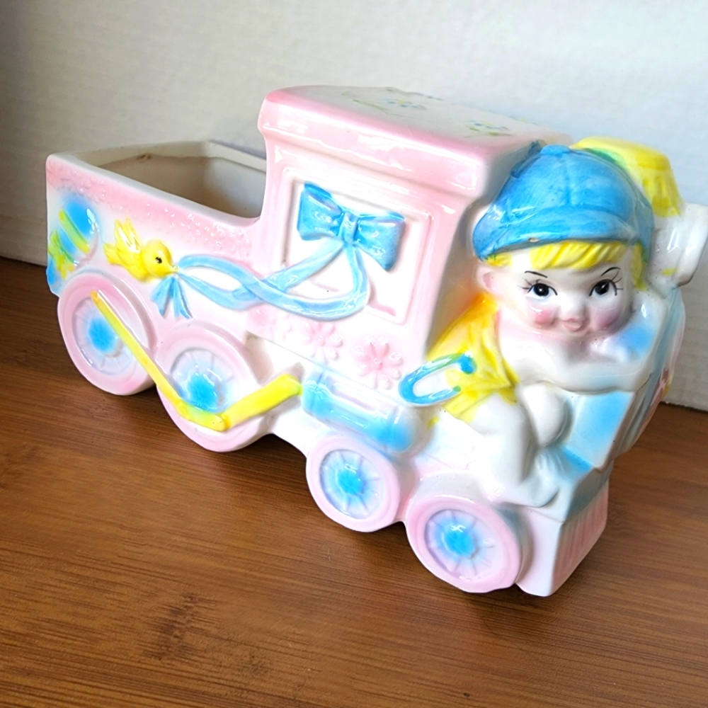 Vintage baby.planter train